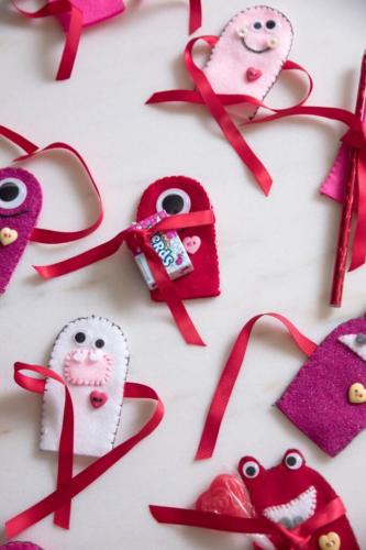 Monster-Fingers-02-683x1024