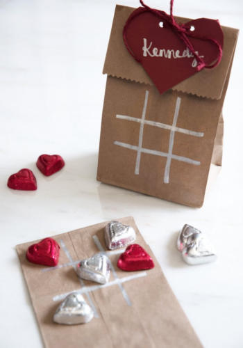 tictactoe-01-716x1024